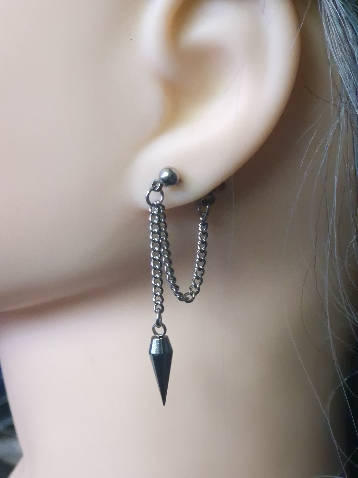 Kettenohrring „Shadow Drop“