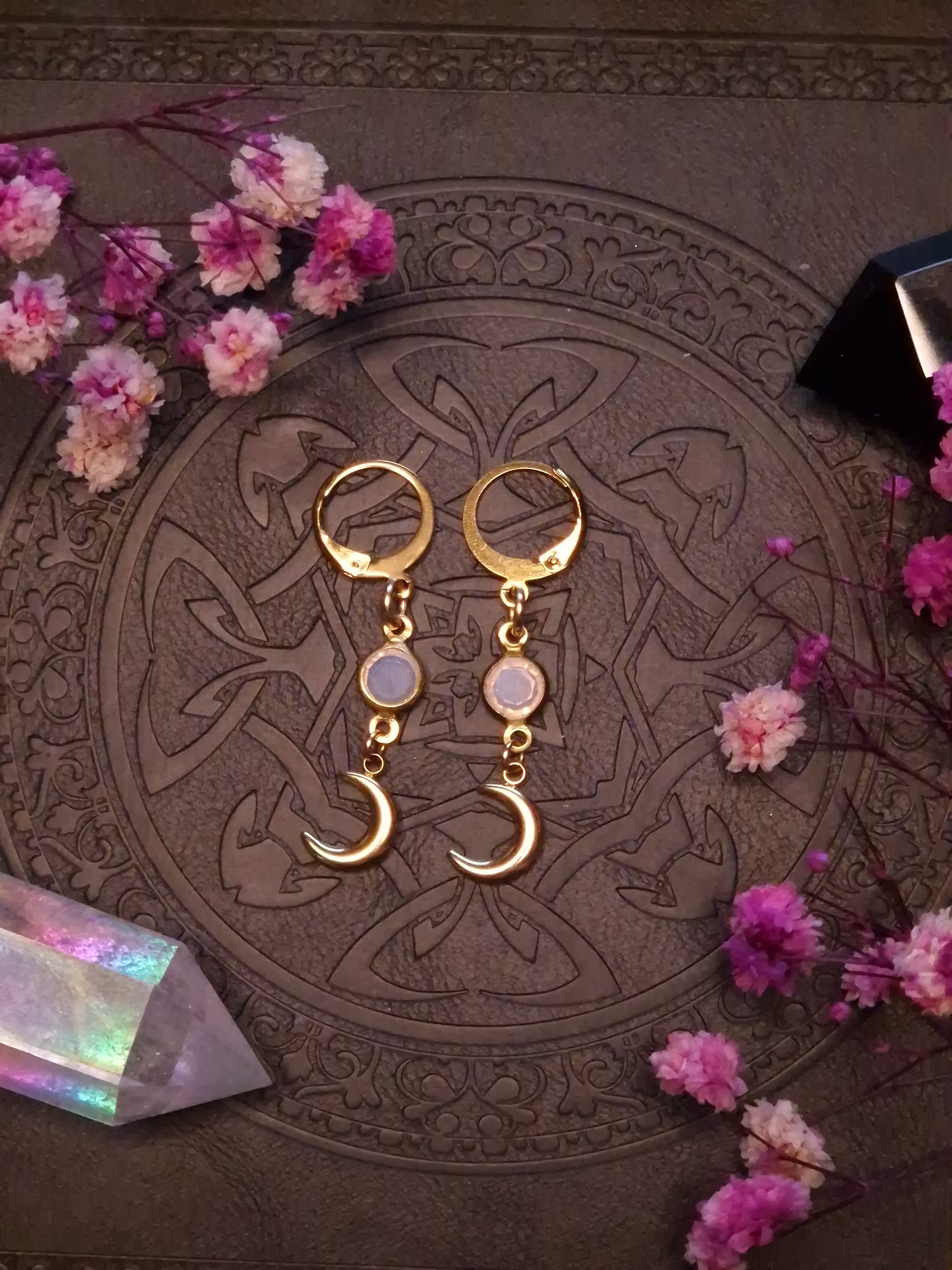 Lunar Opal Drops gold