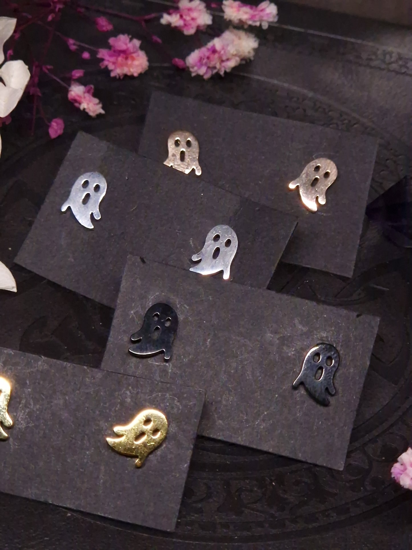 Ghosty Studs Ohrstecker