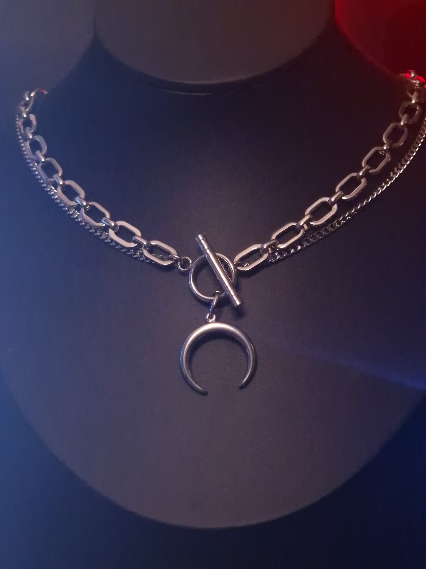 Kraftvolle Halbmond Kette silber