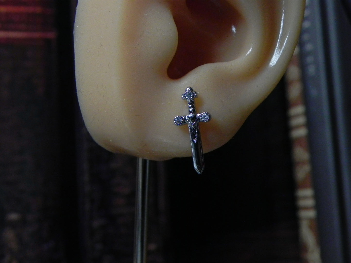 Dagger’s Whisper – Ohrstecker