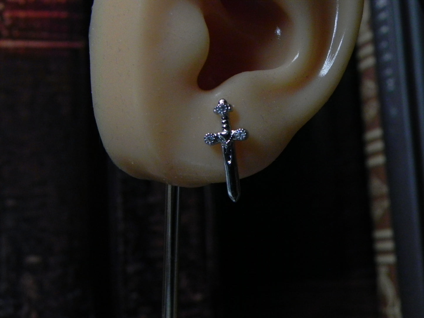 Dagger’s Whisper – Ohrstecker