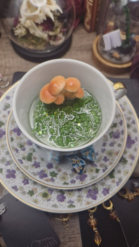 Whispering Grove – Würfeltasse Dice Tray