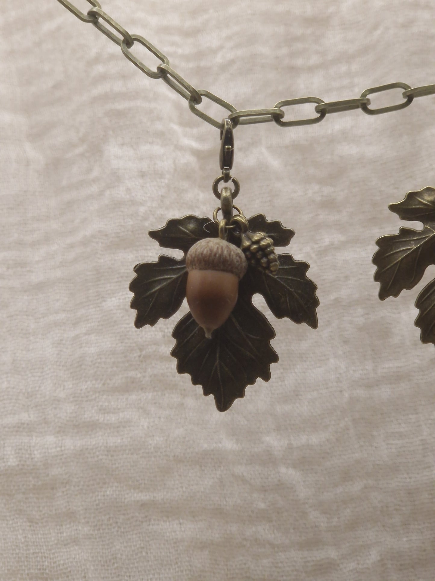 Ahorn Blatt Charm