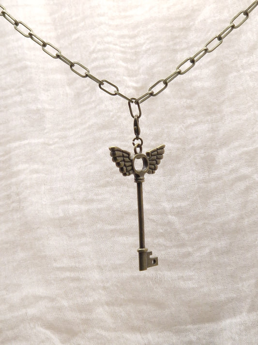 Schlüssel mit Flügel Charm