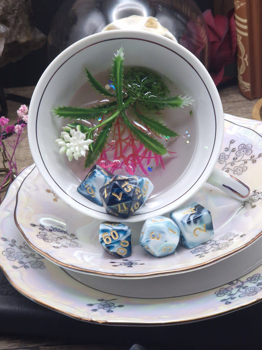 Frostbound Tides – Dice Tray Tasse