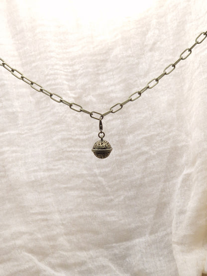 kleine antike Glocke Charm