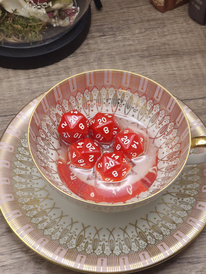 Crimson Fate – Dice Tray & Würfelbecher in der Tasse