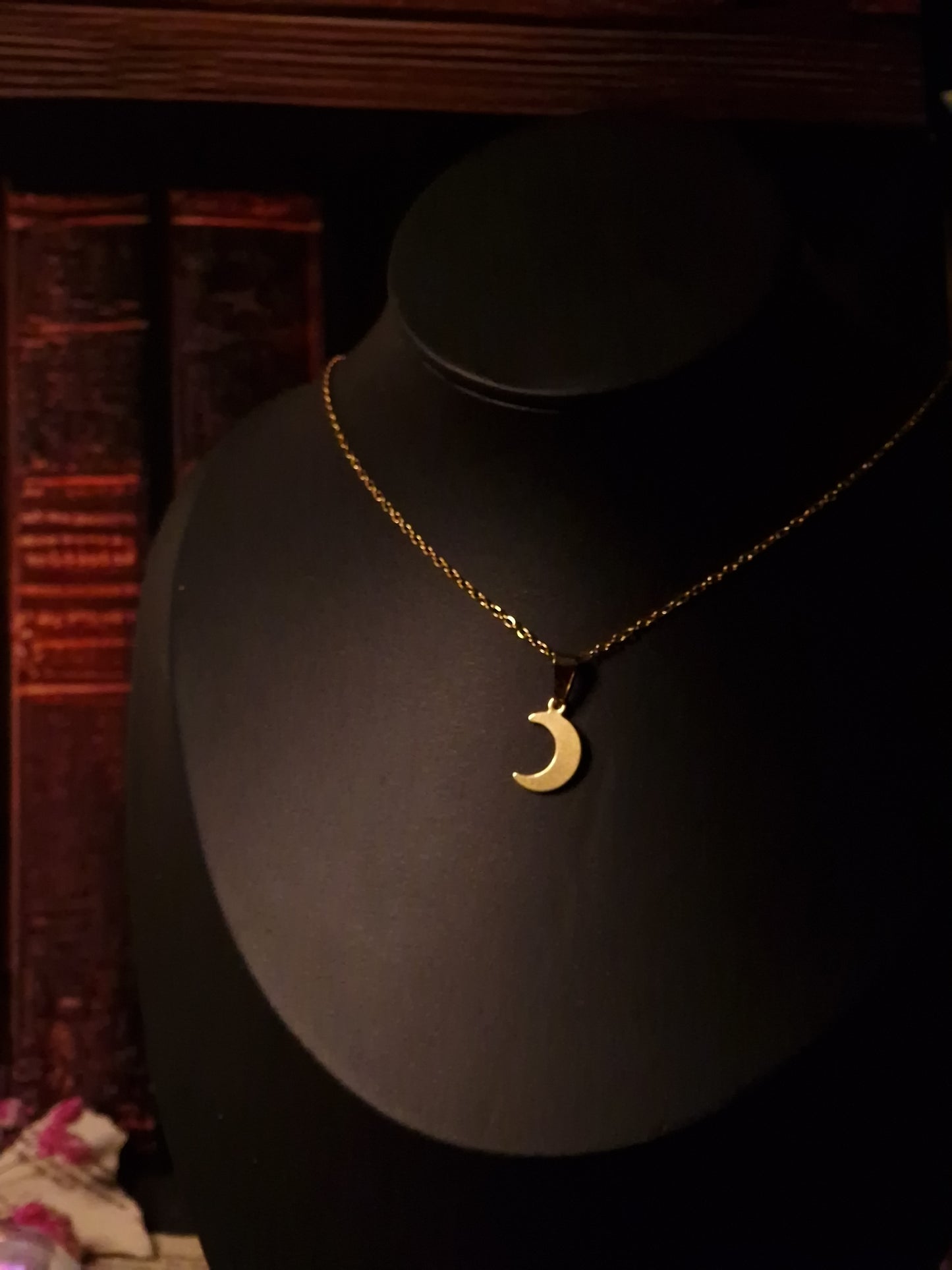 Halbmondkette Moon Whisper gold