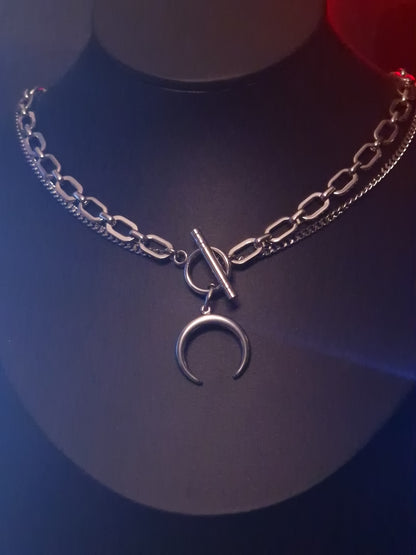 Kraftvolle Halbmond Kette silber