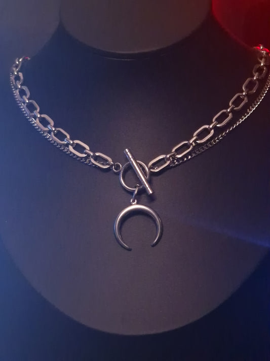 Kraftvolle Halbmond Kette silber
