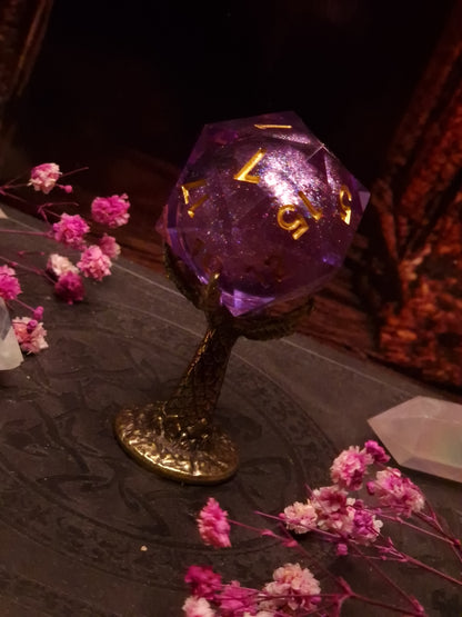 D20 Dice Stand „Dragon’s Claw“ – Wächter deiner Würfelmagie