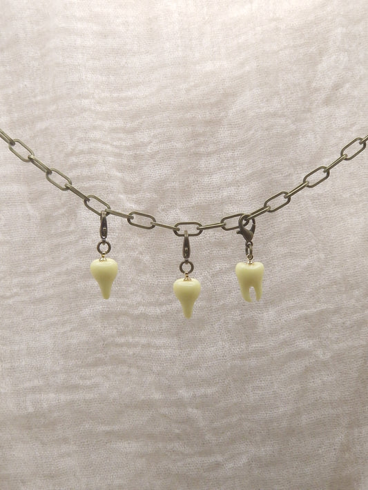 Zähnchen Charm