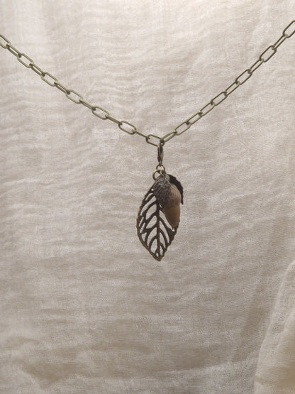 Blatt mit Eichel Charm