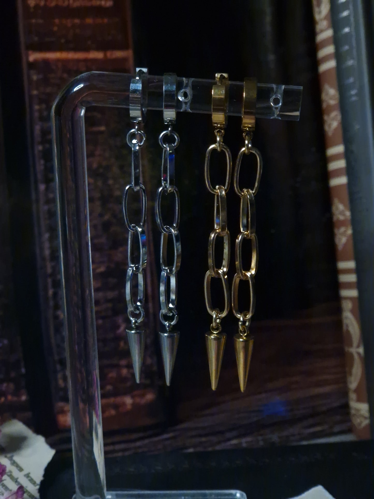 Ketten Ohrringe mit Spikes