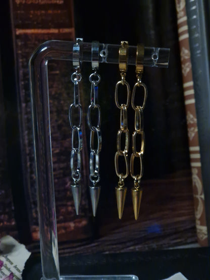 Ketten Ohrringe mit Spikes
