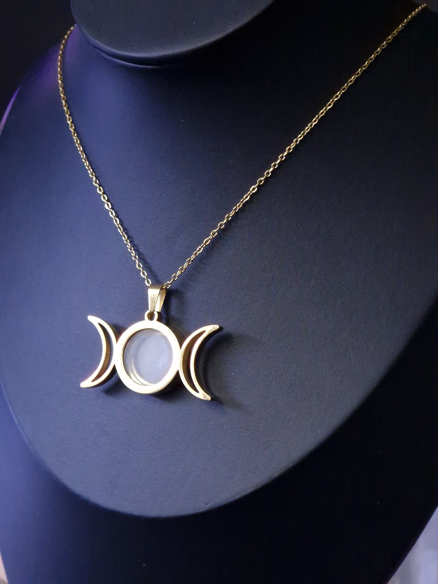 Triplemoon Halskette zum Öffnen gold