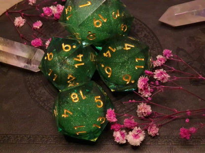 Chunky D20 „Emerald Enchantments“