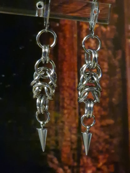 Chainmaille Spike – Wächter aus Stahl