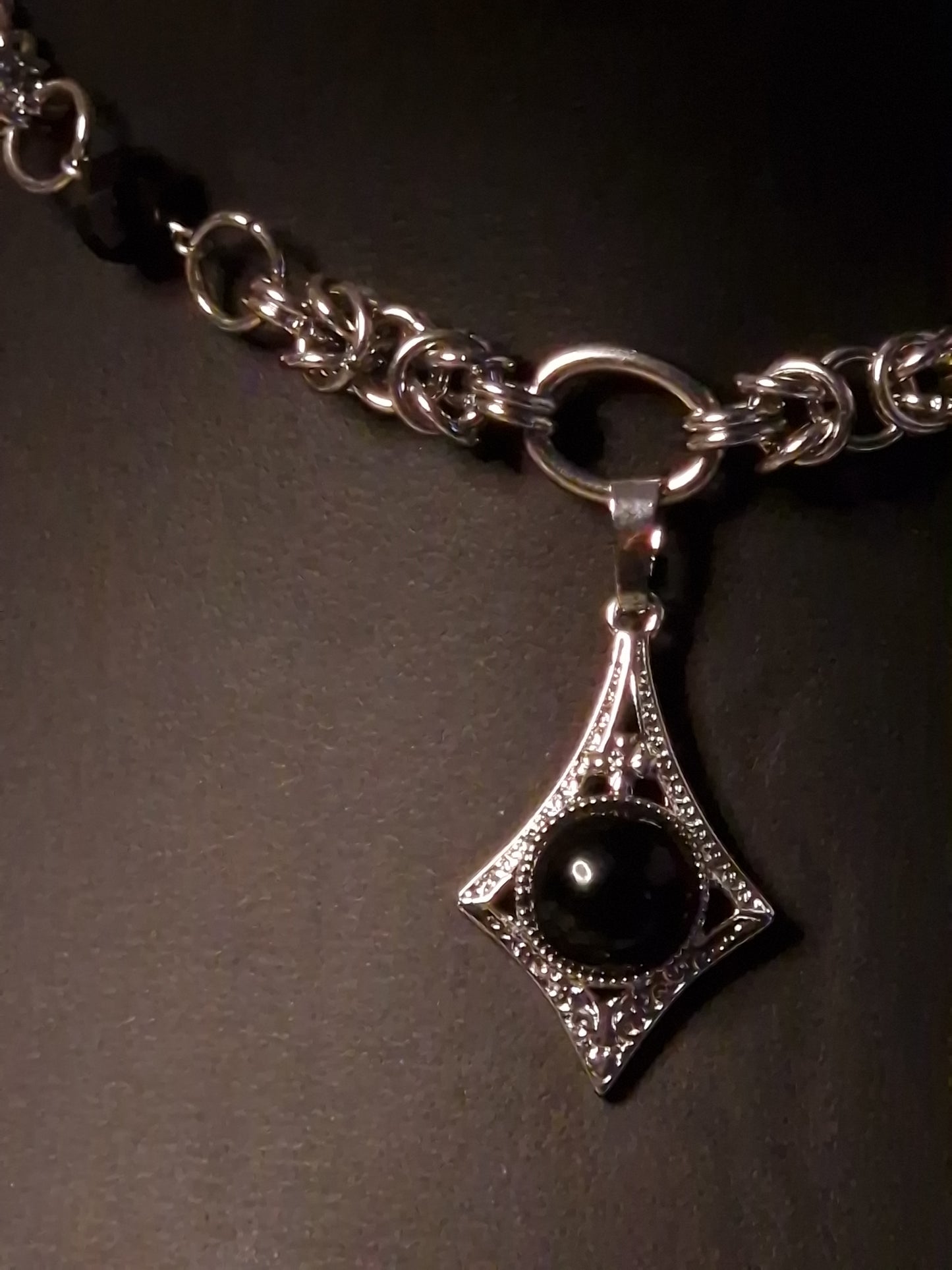 Chainspell „Eclipsed Guardian“